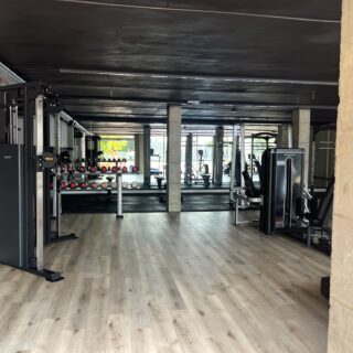 Interior Gimnasio Mas Ram Sports